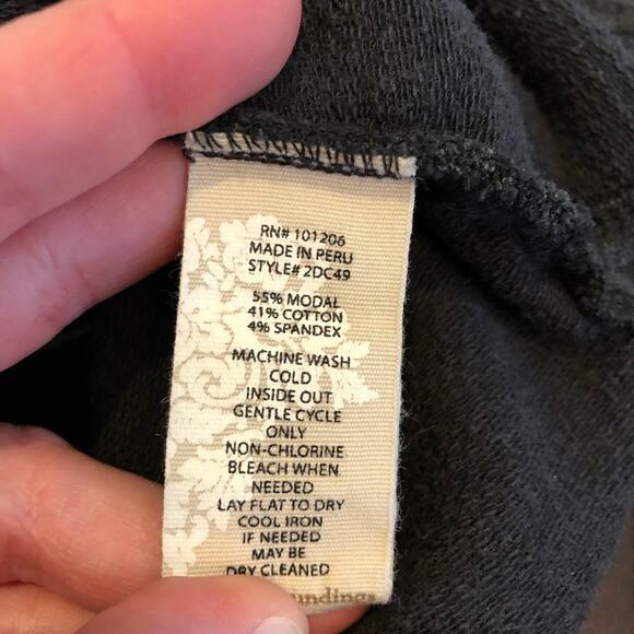 Soft Surroundings charcoal gray scoop v neck lightweight sweatshirt size Small - Picture 9 of 10